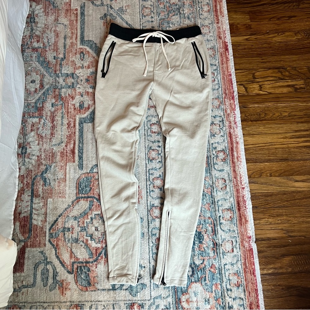 ESSENTIALS - FEAR OF GOD Striped Joggers with Zipper Details - Small